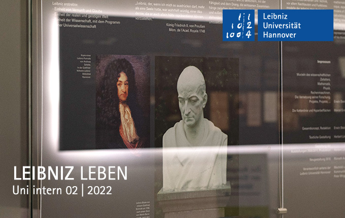 Übereinander gelegtes Leibniz-Porträt mit Leibniz-Büste