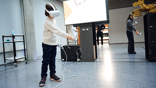 Kind mir VR-Brille bei der Veranstaltung Leibniz AnsprechBAR